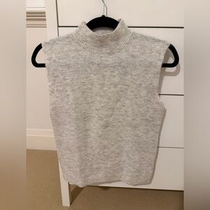 Lyla and Luxe Mockneck sleeveless sweater